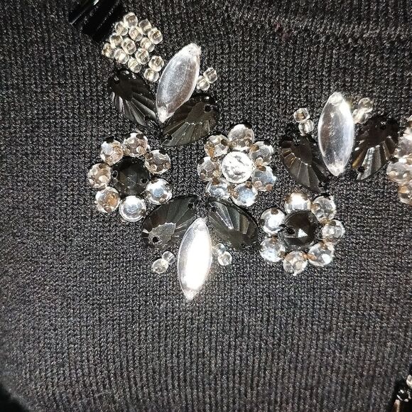 Embellished Vnt Sweater - Picture 3 of 5